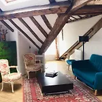 Spacious Apartment Near The Palais Garnier